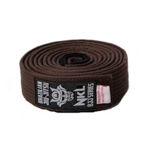 CINTURÓN «BJJ SERIES» ADULTO MARRÓN