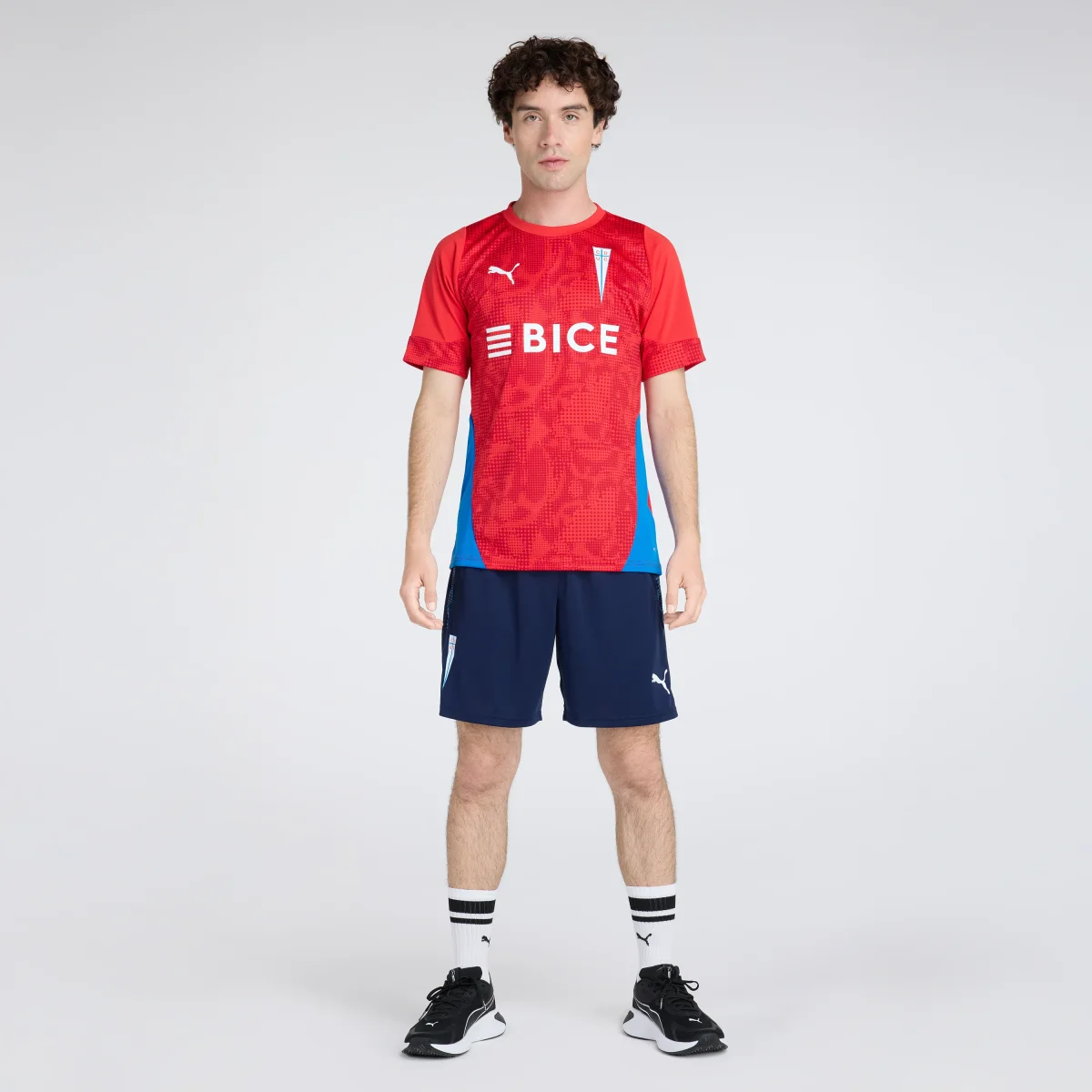 Camiseta Puma Universidad Católica Entrenamiento RJ-AZ 2026 Adulto - Imagen 4