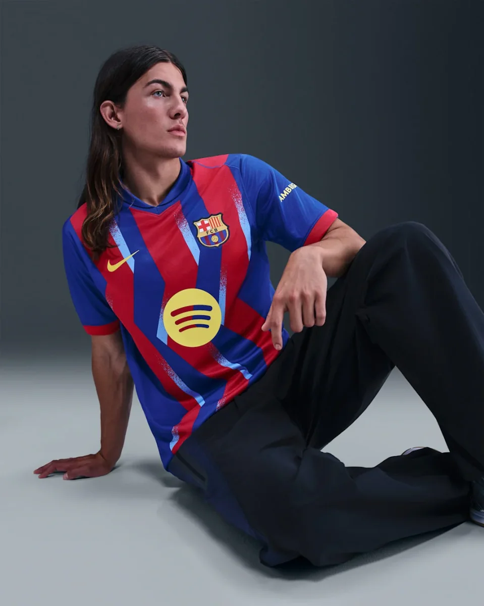 Camiseta Nike Barcelona Cuarta Equipacion 25-26 Adulto - Imagen 4